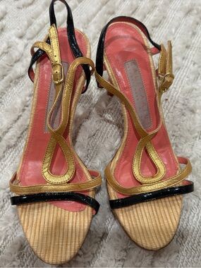 Gold & Black Strappy Heeled Sandals — Coral Insole